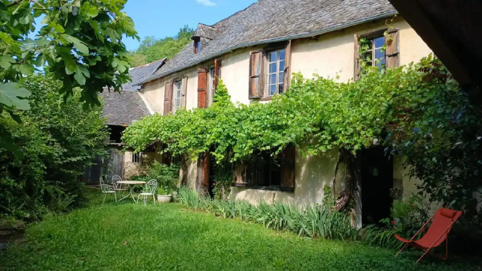 Ailes De La Maison De Chouliou Balagueres